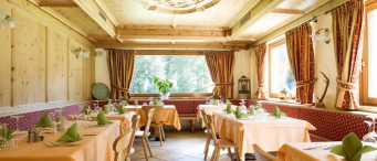 Hotel Cevedale: soffitti e arredo sala da pranzo